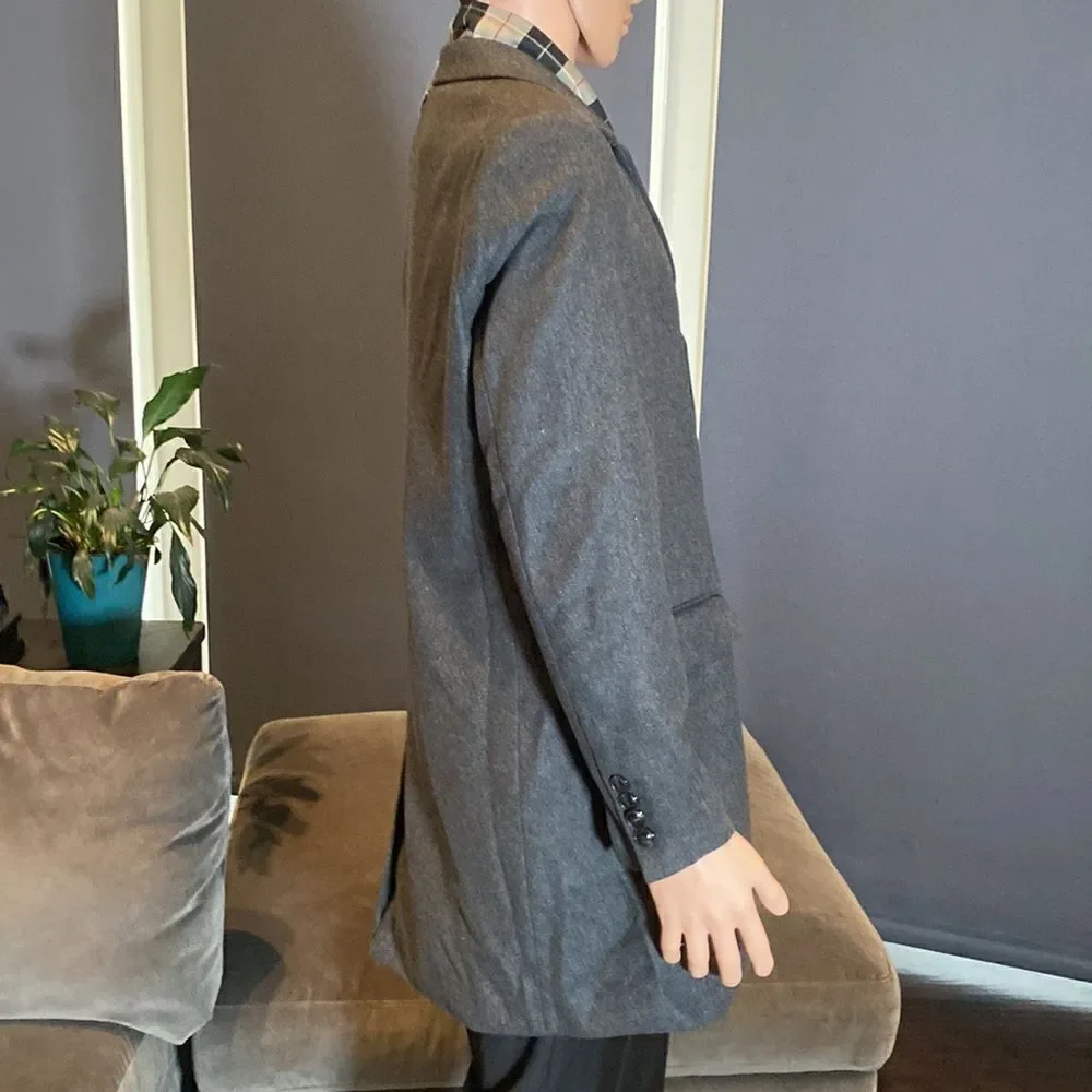 Men’s Gray Coat Winter Jacket with Detachable Plaid Scarf Size M NWT